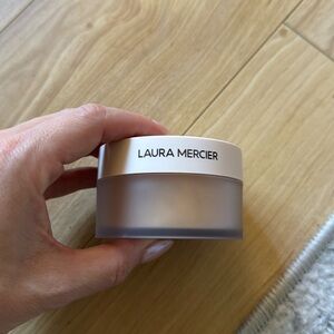 Laura Mercier Translucent Honey Setting Powder